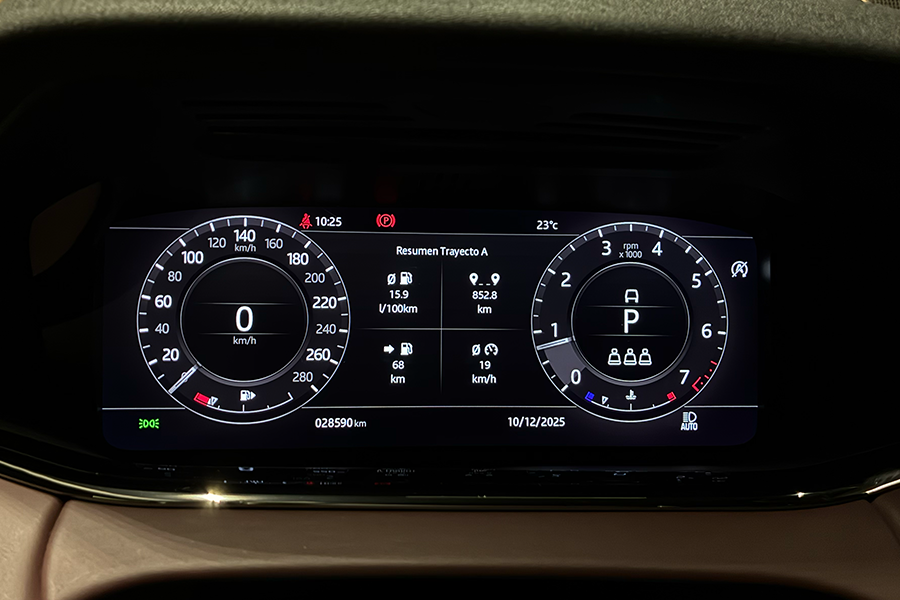 Range Rover Evoque P300 R-Dynamic HSE